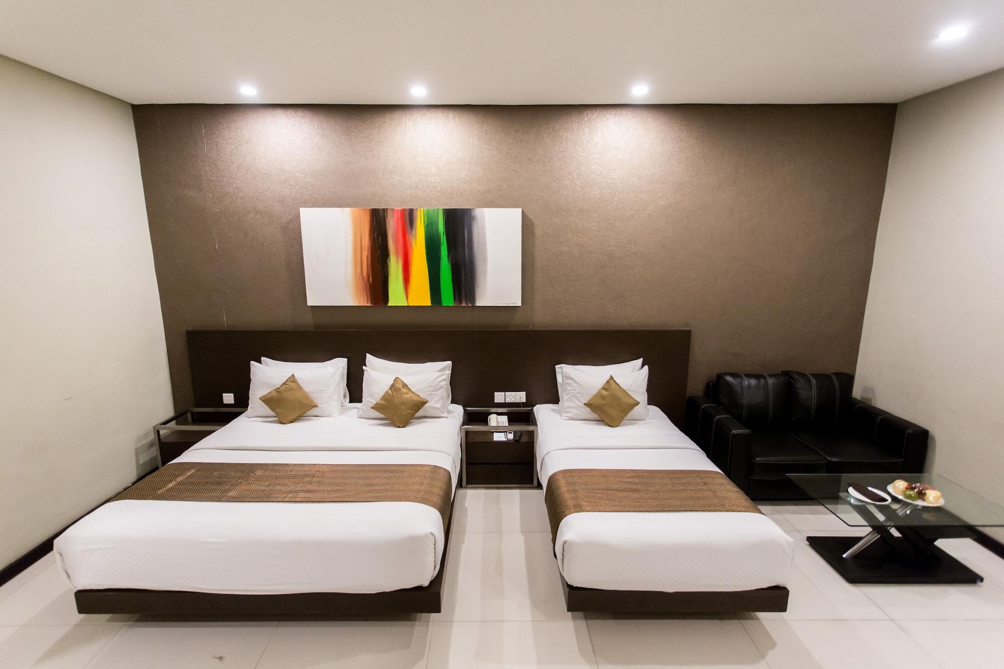 Savana & Convention Hotel